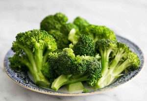 broccoli-on-plate