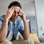 Can Cerebral Edema Kill You? Here are the Causes, Symptoms, Diagnosis, Treatment, & Prevention man_headache_with_cerebral_edema